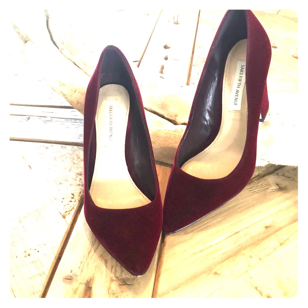 Women’s Burgundy Velvet Pumps